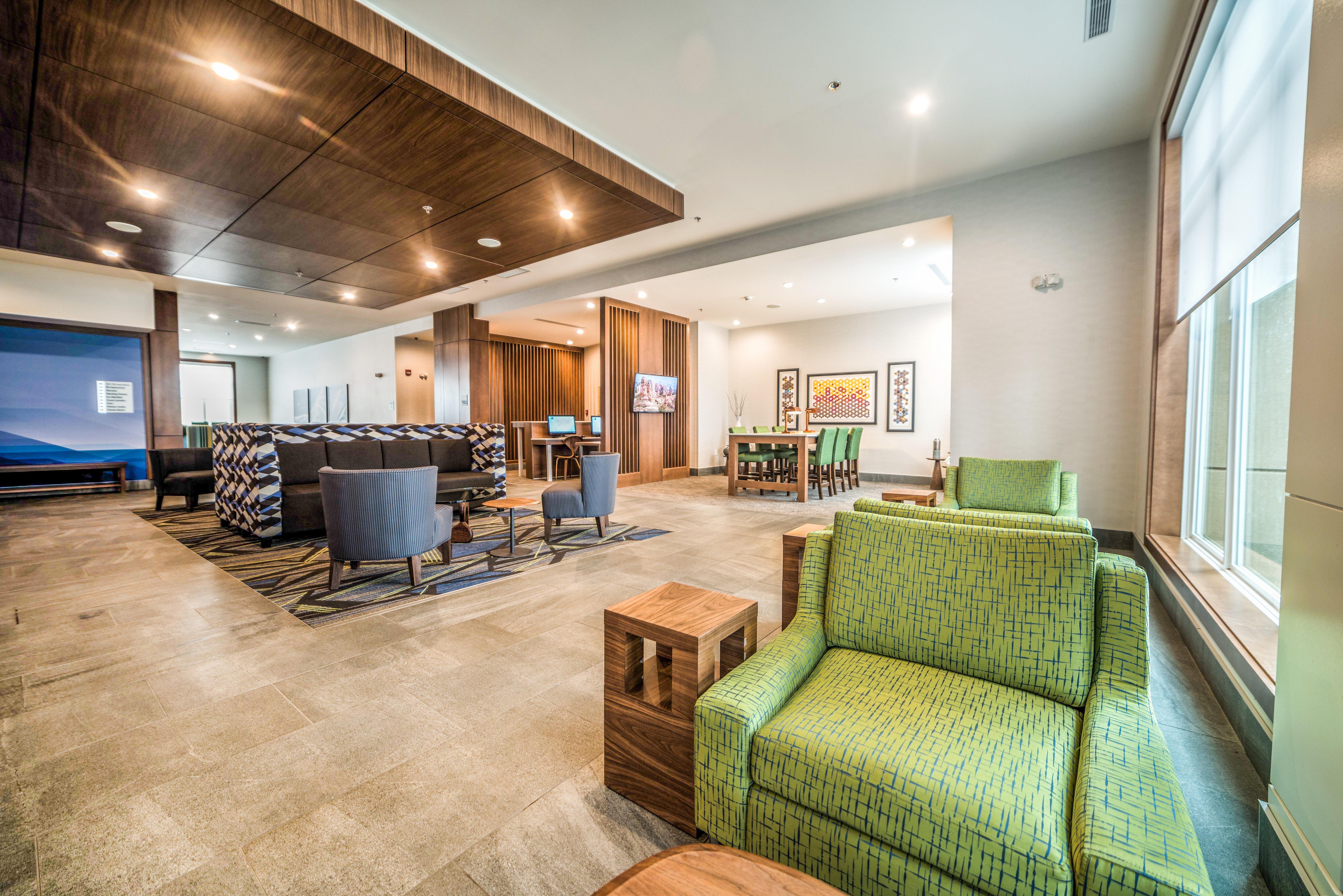 Holiday Inn Express & Suites - West Edmonton-Mall Area By Ihg Exterior foto